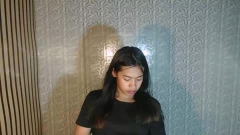 Snapshot of asiantreasures chatting on 19, 4, 2026 kisses online show from 19, 4, 2026