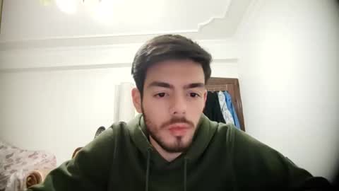 asihandsome06 online show from 4, 1, 2025