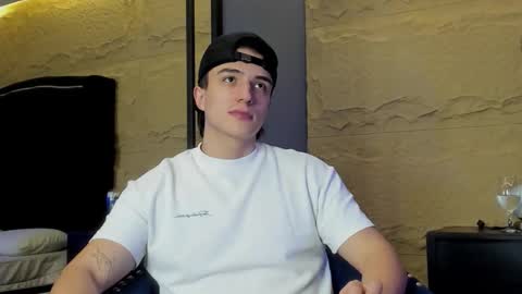 Snapshot of aslanfox_ chatting on 16, 3, 2026 Aslan online show from 16, 3, 2026