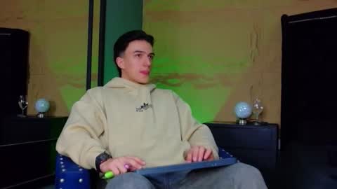 Snapshot of aslanfox_ chatting on 2, 4, 2026 Aslan online show from 2, 4, 2026