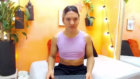 Snapshot of aslyhernandez chatting on 9, 12, 2024 ASLY online show from 9, 12, 2024