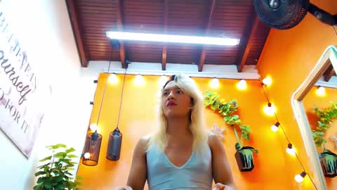 Snapshot of aslyhernandez chatting on 26, 12, 2024 ASLY online show from 26, 12, 2024