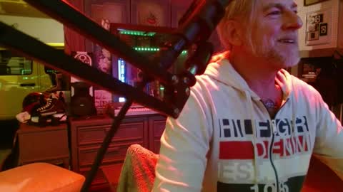 SIR WILLIAM online show from 10, 9, 2025