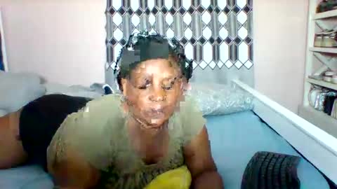 Snapshot of assqueen4 chatting on 30, 4, 2026 FLORAH DANIEL online show from 30, 4, 2026
