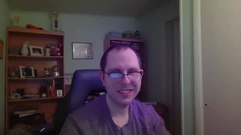 Snapshot of astg94 chatting on 14, 11, 2025 Andrew or Smiley Read the message in bold above the bio design for info on the situation. online show from 14, 11, 2025