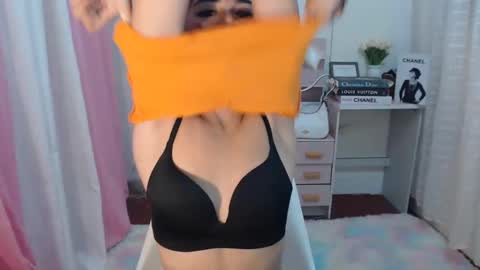 Snapshot of astraea_xxx chatting on 29, 1, 2025 Anna online show from 29, 1, 2025