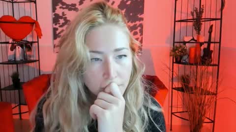 astramonroe online show from 9, 9, 2025