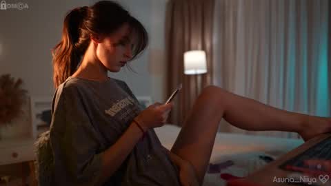 Asuna Niiya - online show from 11, 10, 2025