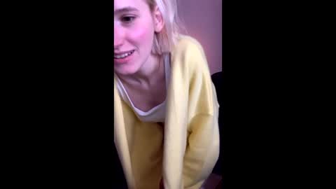 Snapshot of asya_new chatting on 13, 9, 2025 asya_new online show from 13, 9, 2025