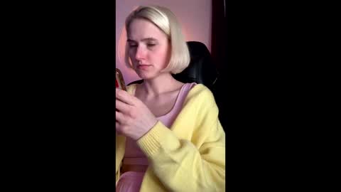 Snapshot of asya_new chatting on 18, 9, 2025 asya_new online show from 18, 9, 2025