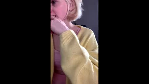 Snapshot of asya_new chatting on 18, 9, 2025 asya_new online show from 18, 9, 2025