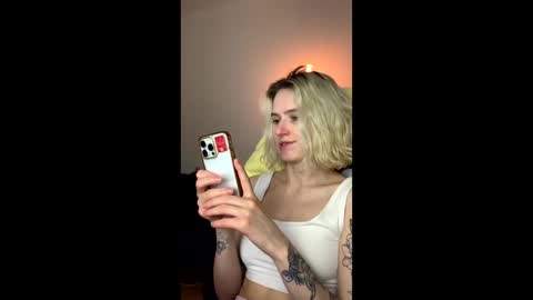 Snapshot of asya_new chatting on 3, 12, 2025 asya_new online show from 3, 12, 2025