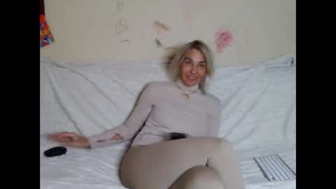 Snapshot of asyalu chatting on 2, 10, 2025 AsyaLu online show from 2, 10, 2025