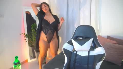 Snapshot of atena676 chatting on 13, 11, 2025 atena676 online show from 13, 11, 2025