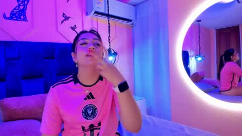 Athenea online show from 4, 1, 2025