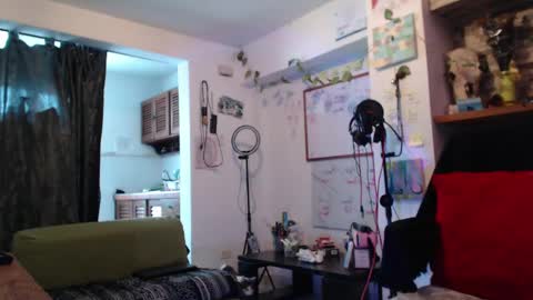 Snapshot of ateneasairce chatting on 2, 3, 2025 Atenea online show from 2, 3, 2025