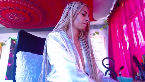 Snapshot of ateneasairce chatting on 28, 10, 2025 Atenea online show from 28, 10, 2025