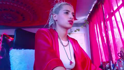 Snapshot of ateneasairce chatting on 17, 11, 2025 Atenea online show from 17, 11, 2025