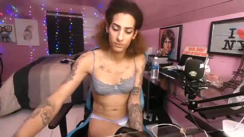 Snapshot of athena_the_godess chatting on 30, 1, 2025 xoxo G0DD3SS xoxox online show from 30, 1, 2025