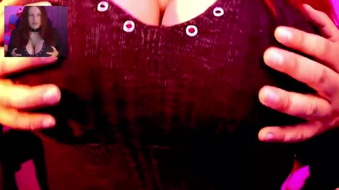 Snapshot of athenamatrix chatting on 22, 9, 2025 Athena formerly loverinsecret online show from 22, 9, 2025