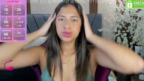 Snapshot of atiena_ chatting on 22, 4, 2026 Atiena online show from 22, 4, 2026