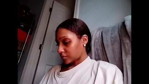 Snapshot of atirahcali chatting on 9, 11, 2025 AtirahCali online show from 9, 11, 2025