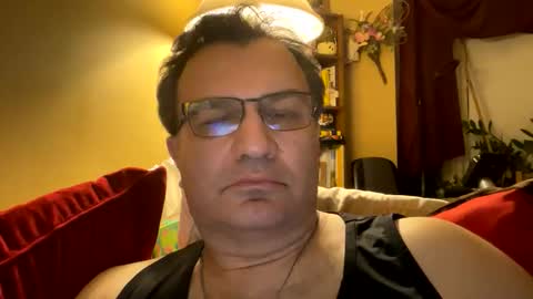 Snapshot of atozzzz chatting on 25, 5, 2026 atozzzz online show from 25, 5, 2026