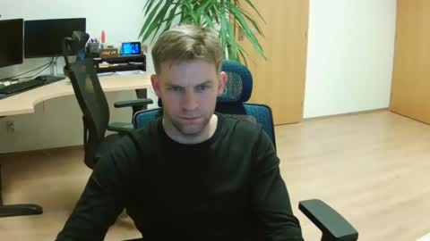 Snapshot of attom88 chatting on 4, 1, 2025 SomeFun online show from 4, 1, 2025