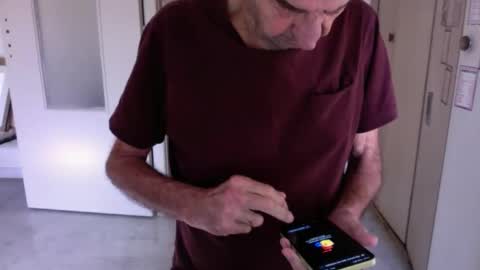 Snapshot of auguste061400 chatting on 2, 12, 2024 auguste061400 online show from 2, 12, 2024