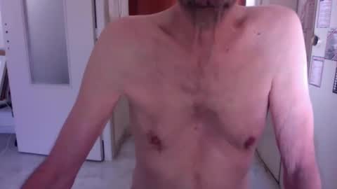 Snapshot of auguste061400 chatting on 3, 3, 2025 auguste061400 online show from 3, 3, 2025