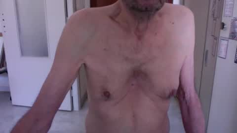 Snapshot of auguste061400 chatting on 8, 3, 2025 auguste061400 online show from 8, 3, 2025