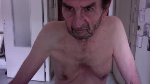 Snapshot of auguste061400 chatting on 11, 3, 2025 auguste061400 online show from 11, 3, 2025