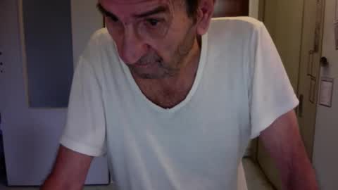 Snapshot of auguste061400 chatting on 7, 11, 2025 auguste061400 online show from 7, 11, 2025