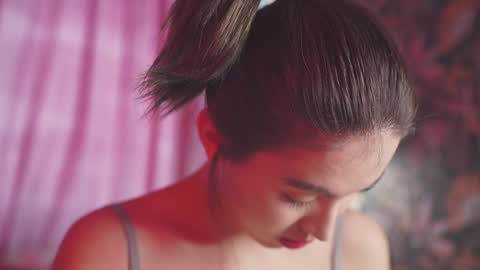 Nayeon online show from 19, 12, 2024