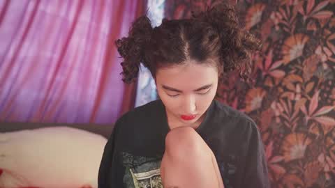 Nayeon online show from 22, 12, 2024