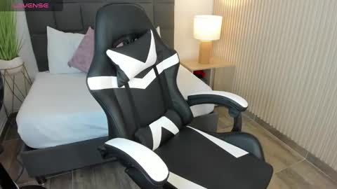 A U R O R A online show from 29, 12, 2024