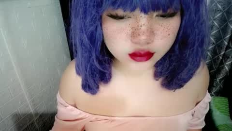 cute online show from 4, 1, 2025