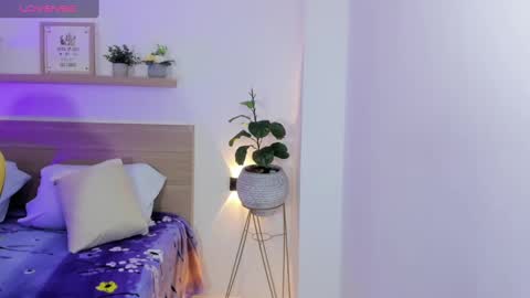 aurora_rodriguez online show from 20, 12, 2024