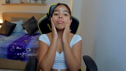 aurora_rodriguez online show from 27, 1, 2025