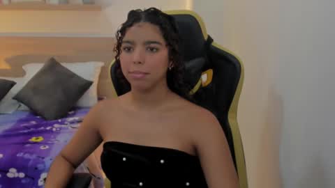 aurora_rodriguez online show from 15, 2, 2025