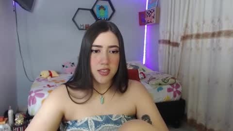 Snapshot of aurora_shy_ chatting on 5, 2, 2025 Aurora online show from 5, 2, 2025