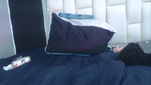 Snapshot of auroraa_miller chatting on 21, 12, 2024 auroraa_miller online show from 21, 12, 2024