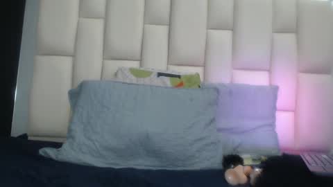 Snapshot of auroraa_miller chatting on 9, 1, 2025 auroraa_miller online show from 9, 1, 2025