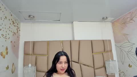 Snapshot of auroragracce chatting on 9, 5, 2026 AuroraGracce online show from 9, 5, 2026