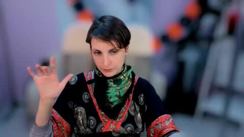 Snapshot of aurorascript chatting on 23, 10, 2025 Aurora online show from 23, 10, 2025