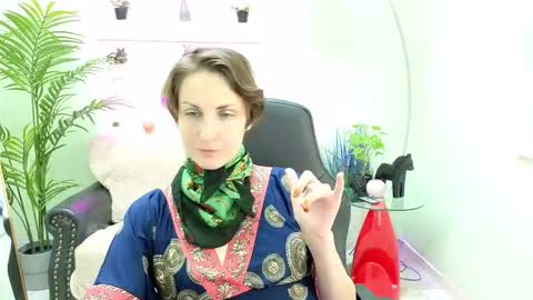 Snapshot of aurorascript chatting on 17, 11, 2025 Aurora online show from 17, 11, 2025