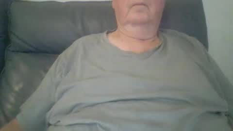 Snapshot of aussie1955 chatting on 5, 2, 2026 aussie1955 online show from 5, 2, 2026