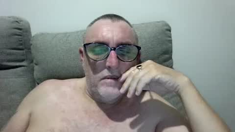 Snapshot of aussie_ozzie chatting on 5, 7, 2026 aussie_ozzie online show from 5, 7, 2026