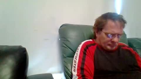 aussieguy8469 online show from 3, 11, 2025