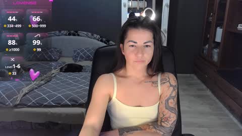 Ava online show from 4, 12, 2024